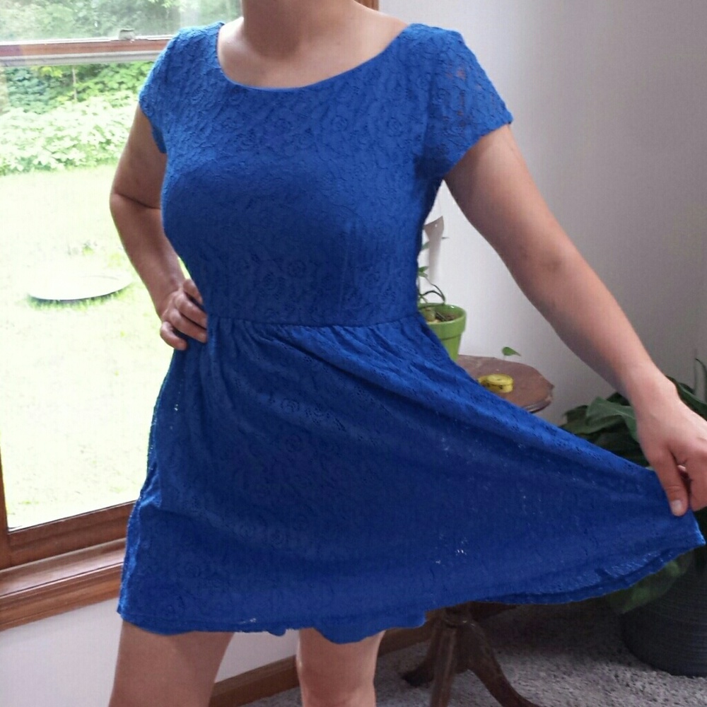 NWT fit & flare lace dress - Picture 2 of 7
